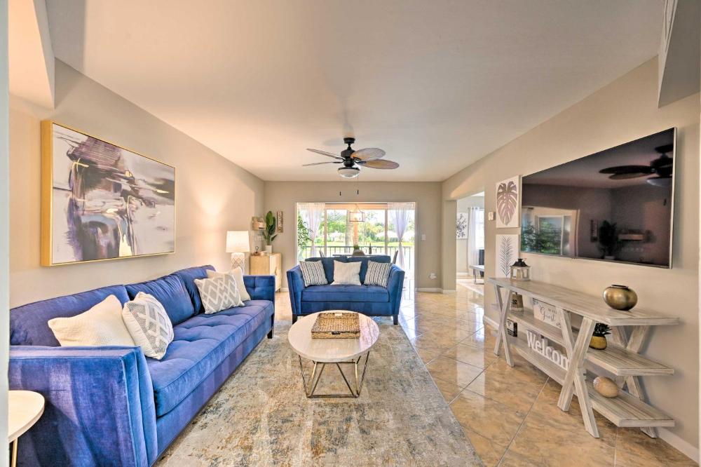Naples Condo with Enclosed Balcony and Lake Views!